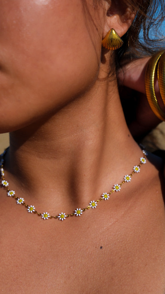 Daisy 18K Gold Floral Necklace