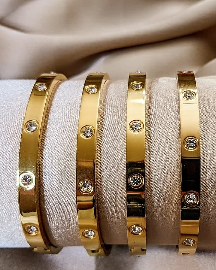 Gold plated cuff bracelet discount