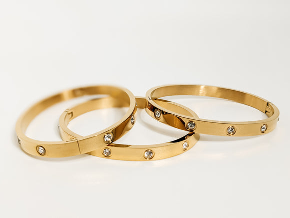 Avalon Cuff Bracelet Hand Wrought 18k Gold Lab Grown Diamonds 0.48 carat